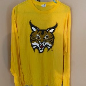 Size large unisex quinnipiac long sleeve tee